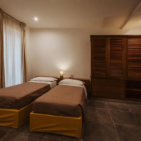 Nidi Hotel apartamentowy *