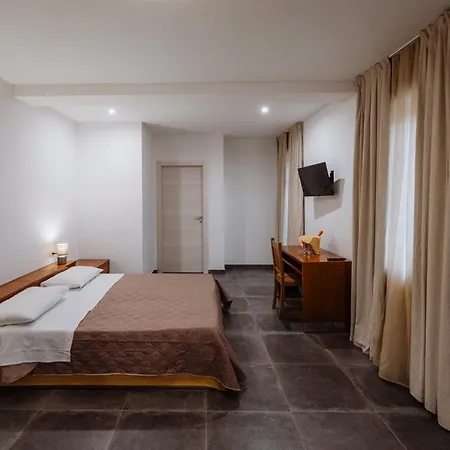 Nidi Hotel apartamentowy *