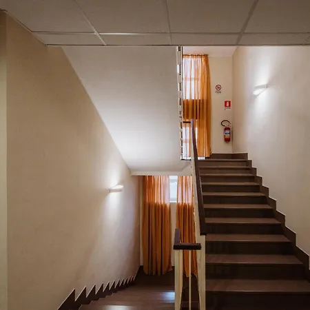 Hotel apartamentowy Nidi *