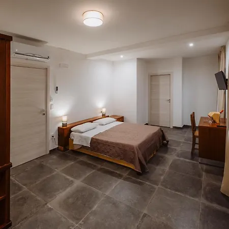 Hotel apartamentowy Nidi *